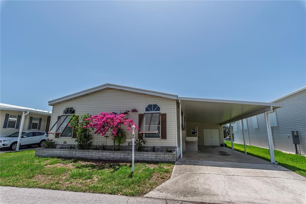 44 WINDMILL BOULEVARD 1