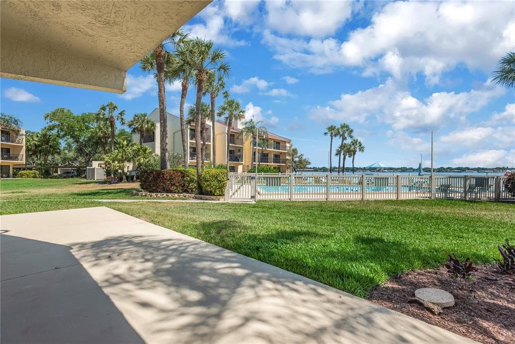 7520 SUNSHINE SKYWAY LANE S P5 photo 10
