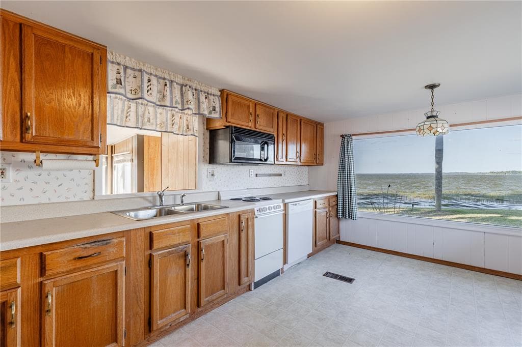 12315 US HIGHWAY 441 23 photo 18