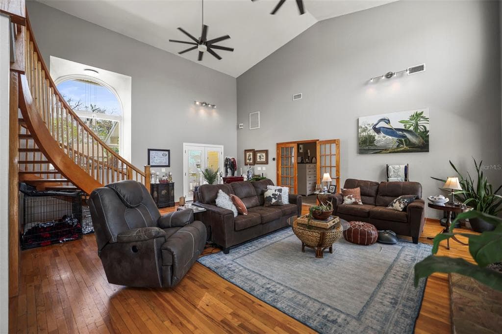 4966 ROBIN TRAIL 2