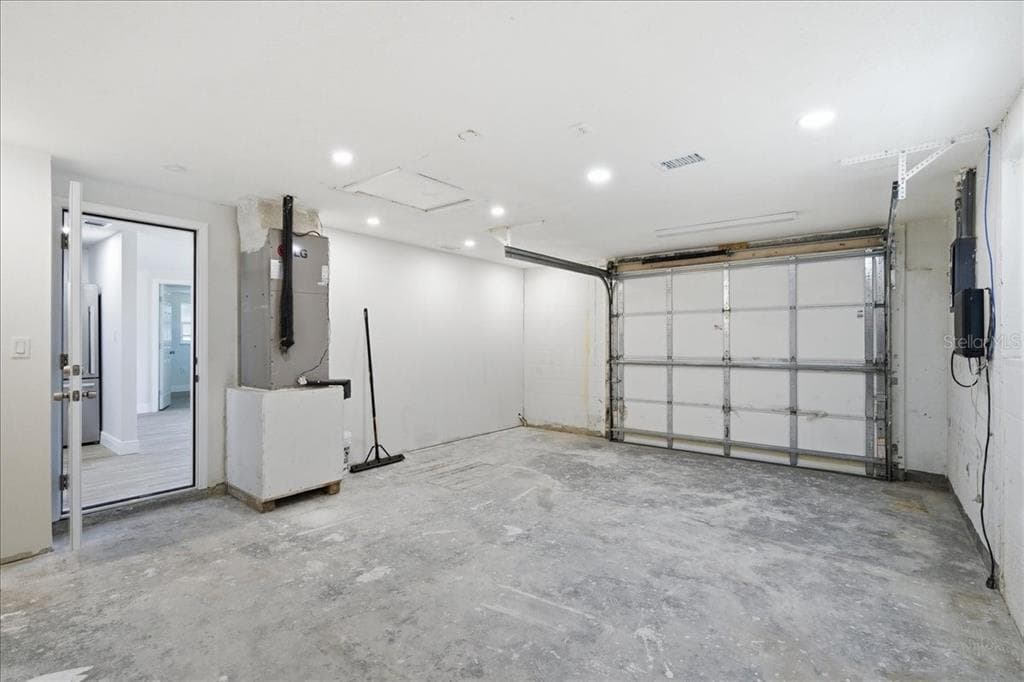 13902 BARNARD AVENUE photo 14