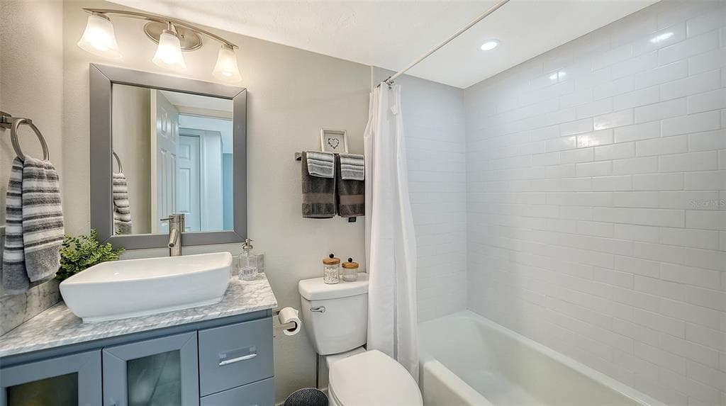 1100 IMPERIAL DRIVE 108 photo 20
