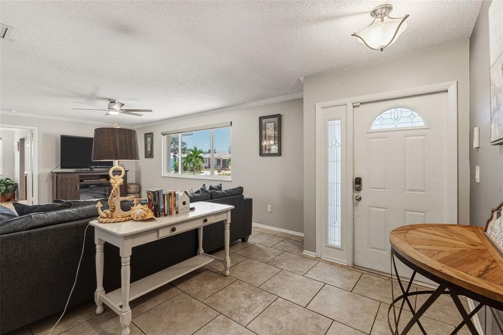 200 BELAIRE COURT photo 7