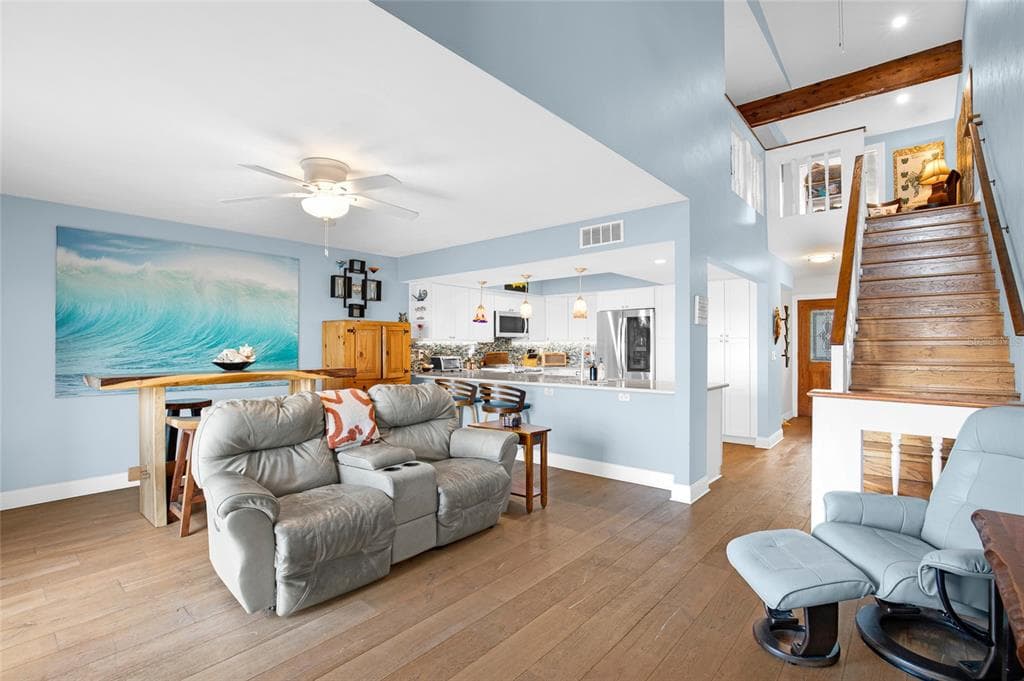 121 LAGOON COURT photo 13