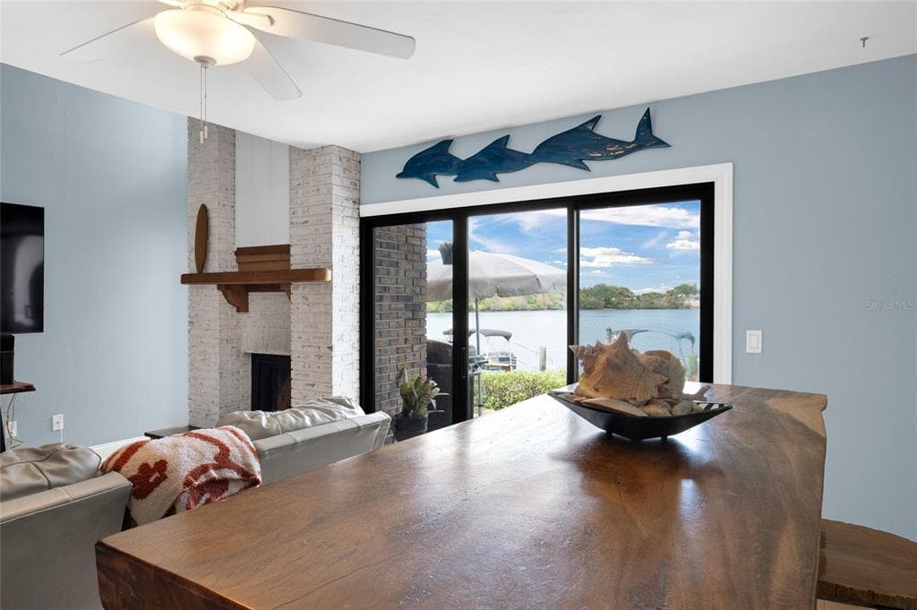 121 LAGOON COURT photo 21