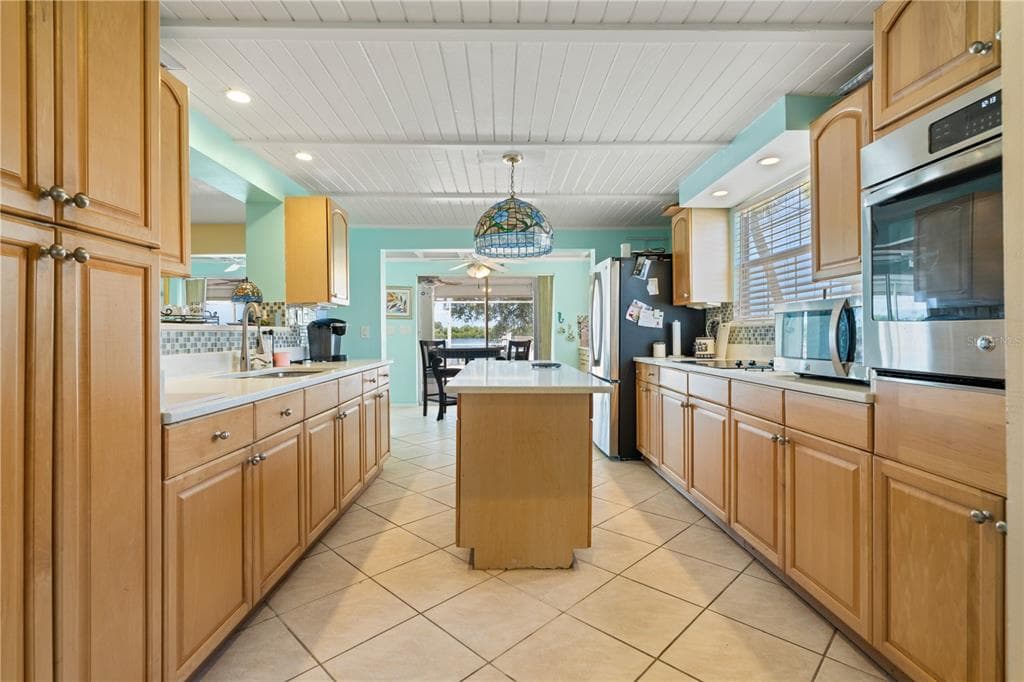 174 SPRING LAKE BOULEVARD NW photo 8