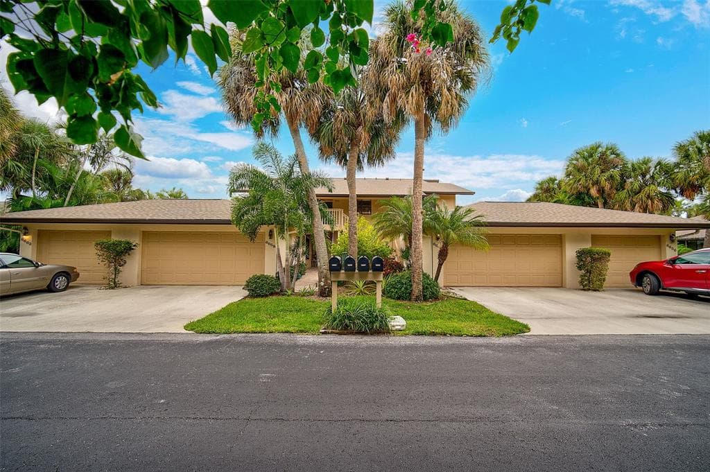 6660 SCHOONER BAY CIRCLE #6660 2