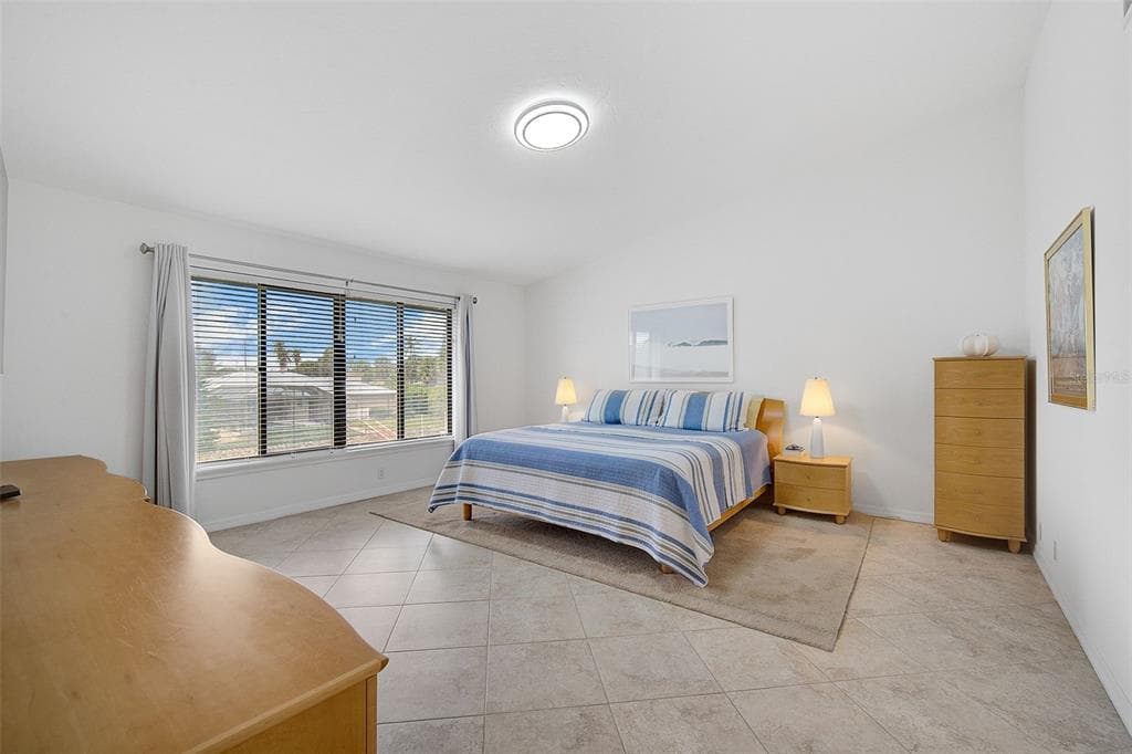6660 SCHOONER BAY CIRCLE #6660 4