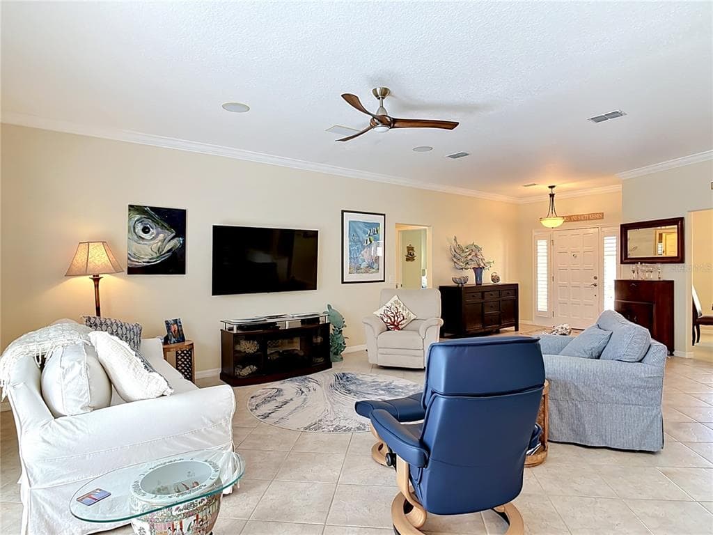 21 RICHMOND DR photo 17