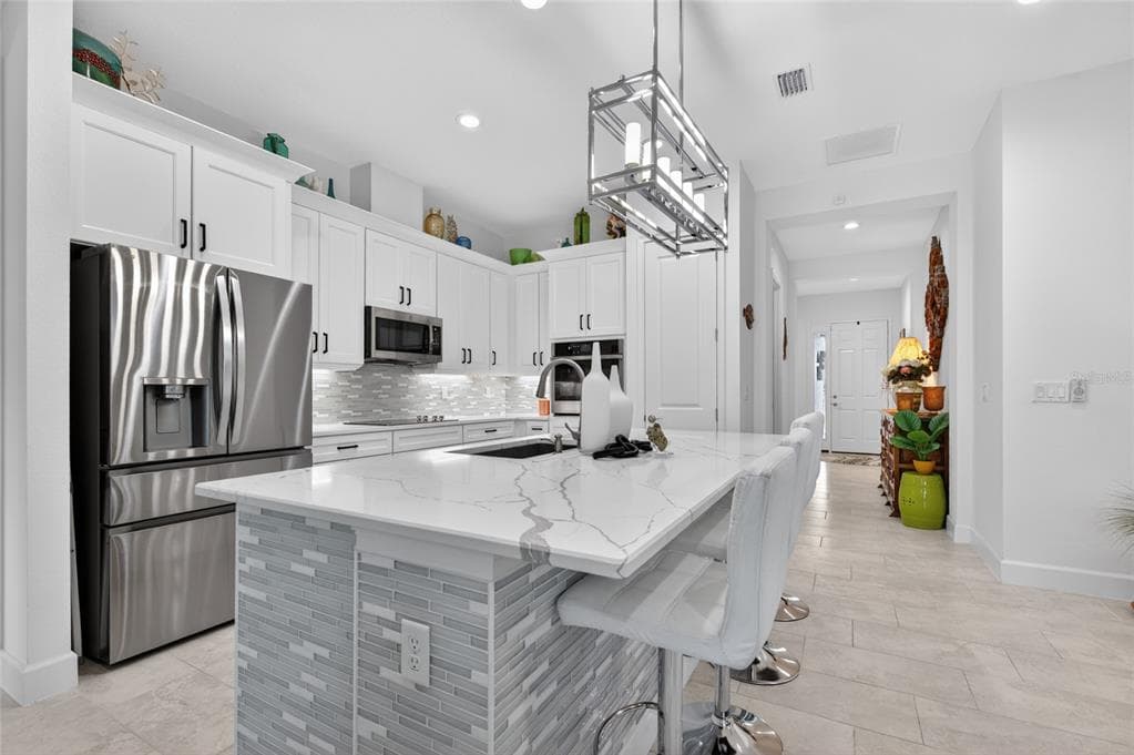 125 MOSAIC BOULEVARD photo 7