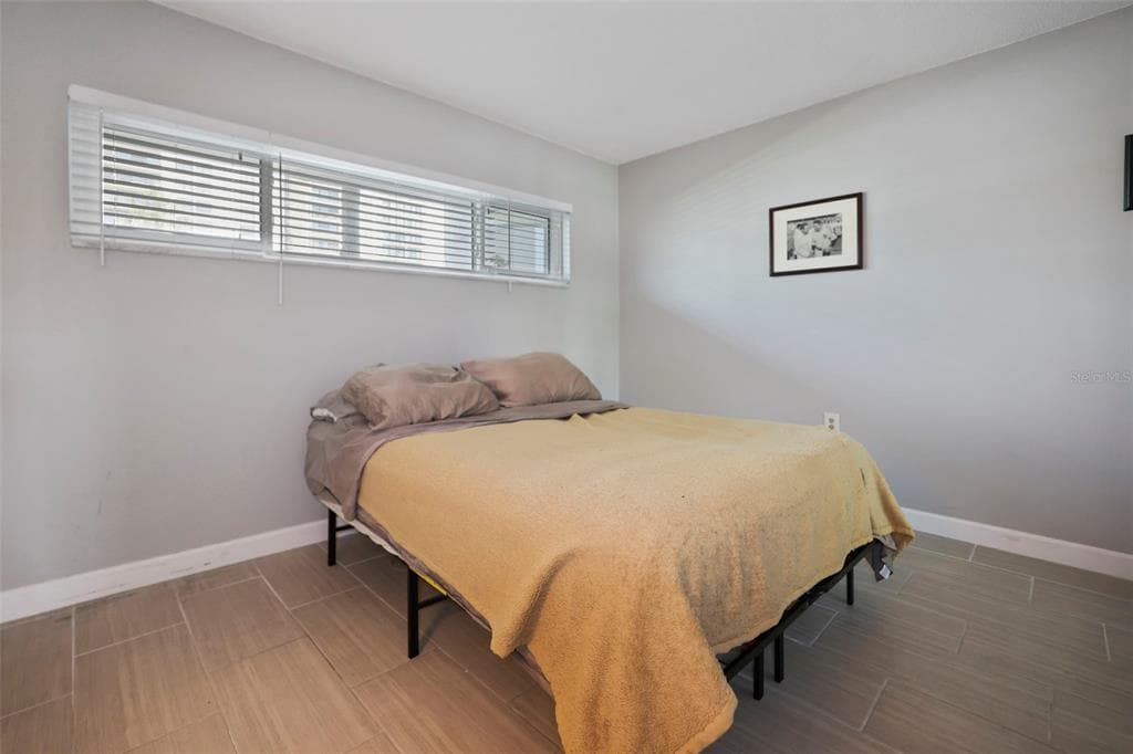 400 LARBOARD WAY 103 photo 25