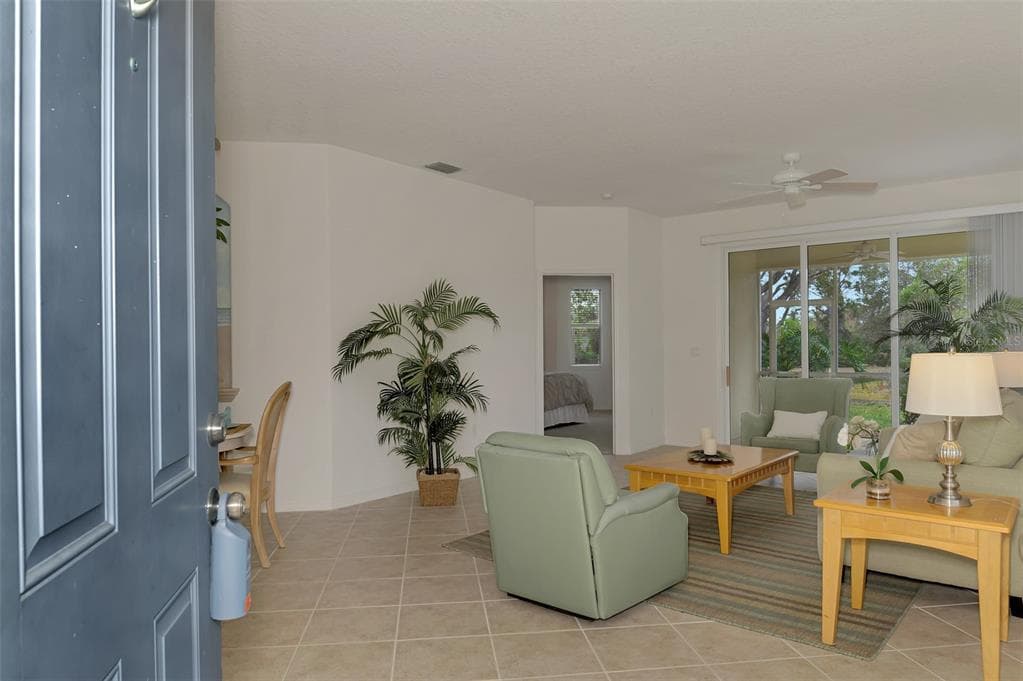 9367 CARNABY DRIVE photo 11