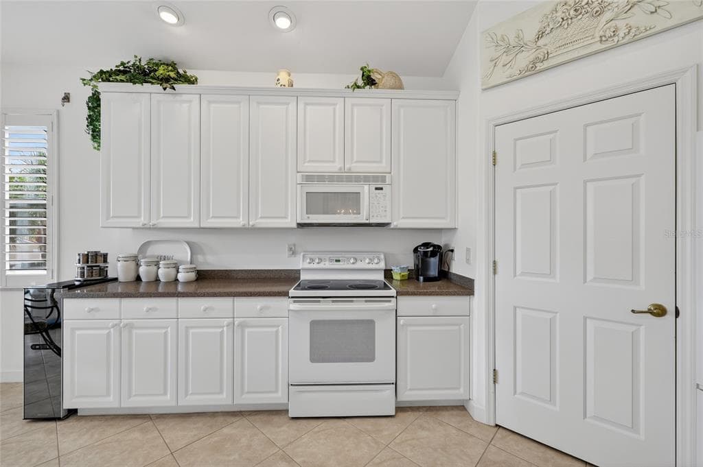 3336 SUNSET KEY CIRCLE D photo 18