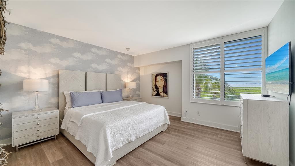 1930 HARBOURSIDE DRIVE 122 photo 24