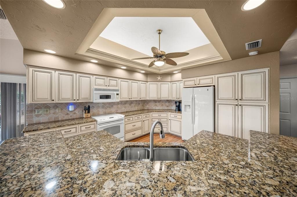 8838 WILD DUNES DRIVE photo 16