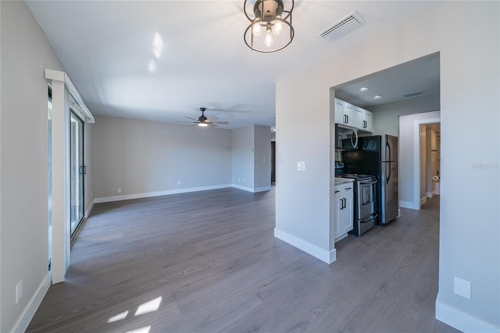 372 MOORINGS COVE DRIVE 372 photo 22