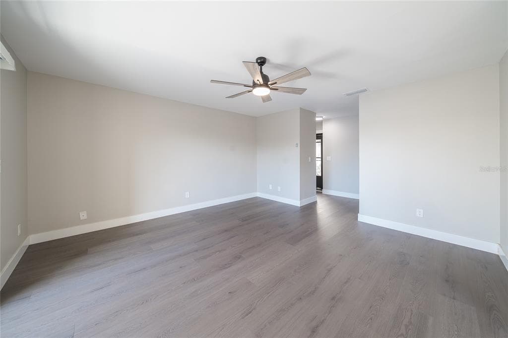372 MOORINGS COVE DRIVE 372 photo 20
