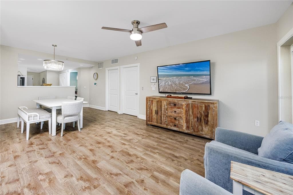 399 2ND STREET 718 photo 22