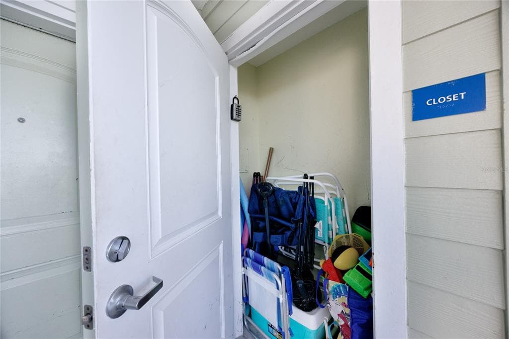 399 2ND STREET 718 photo 9