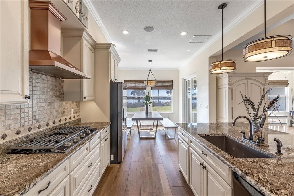 2185 TURNBULL BAY ROAD photo 20