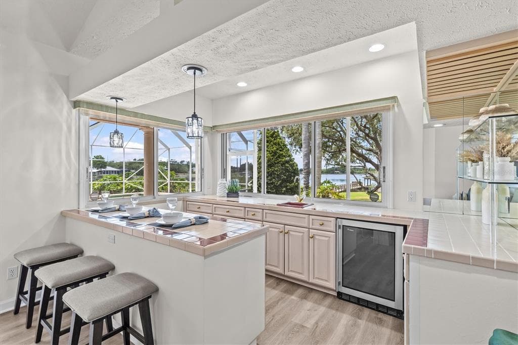 948 RIVERSIDE RIDGE ROAD photo 18
