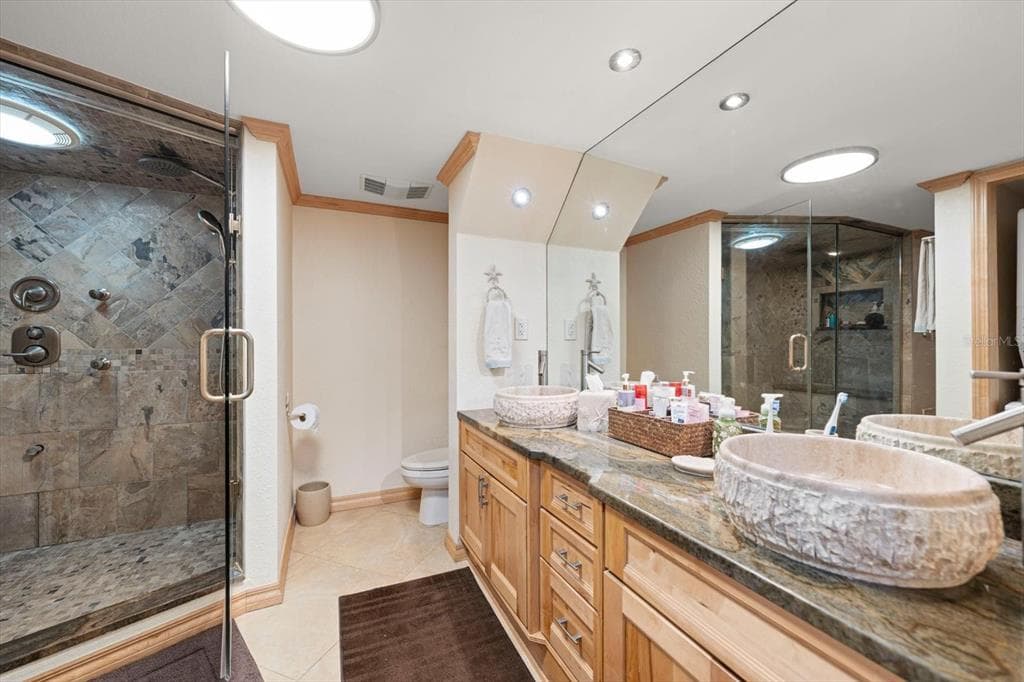 506 GULF BOULEVARD 201 photo 18