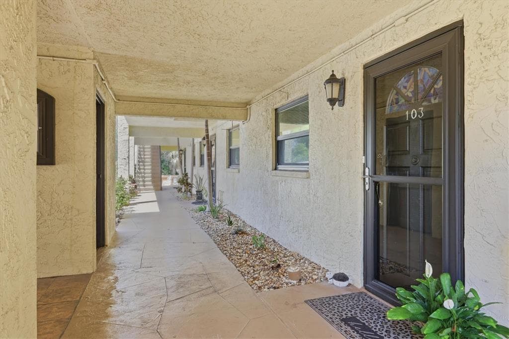 1650 PINE TREE LANE 103 photo 7