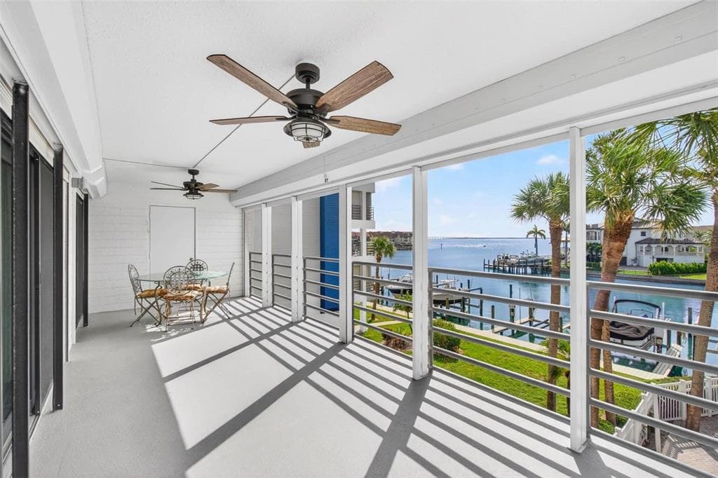363 PINELLAS BAYWAY S 42 photo 8