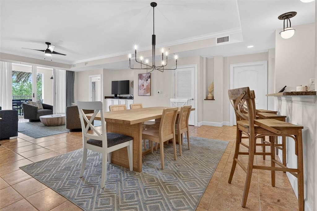 102 YACHT HARBOR DRIVE 365 photo 4