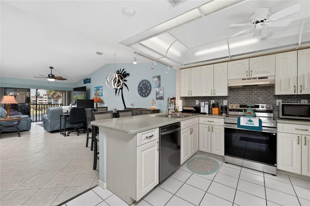 23465 HARBORVIEW ROAD 1026 photo 9