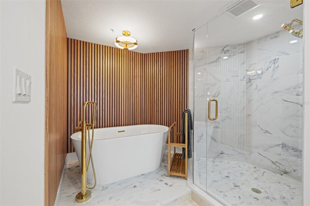 1180 GULF BOULEVARD 401 photo 16