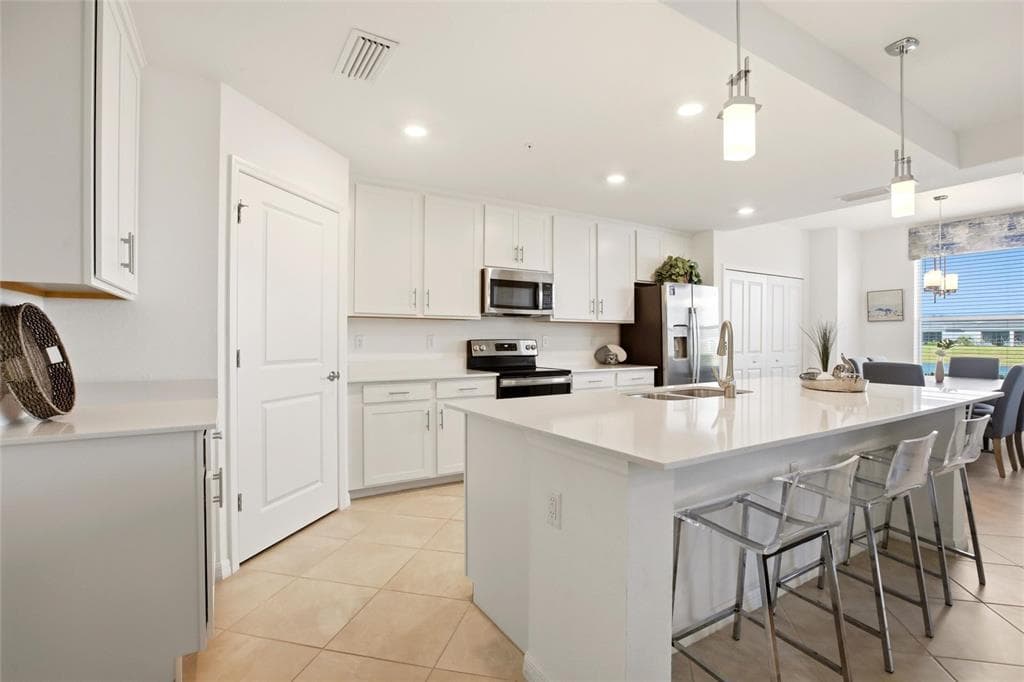 14214 HERITAGE LANDING BOULEVARD 816 photo 17