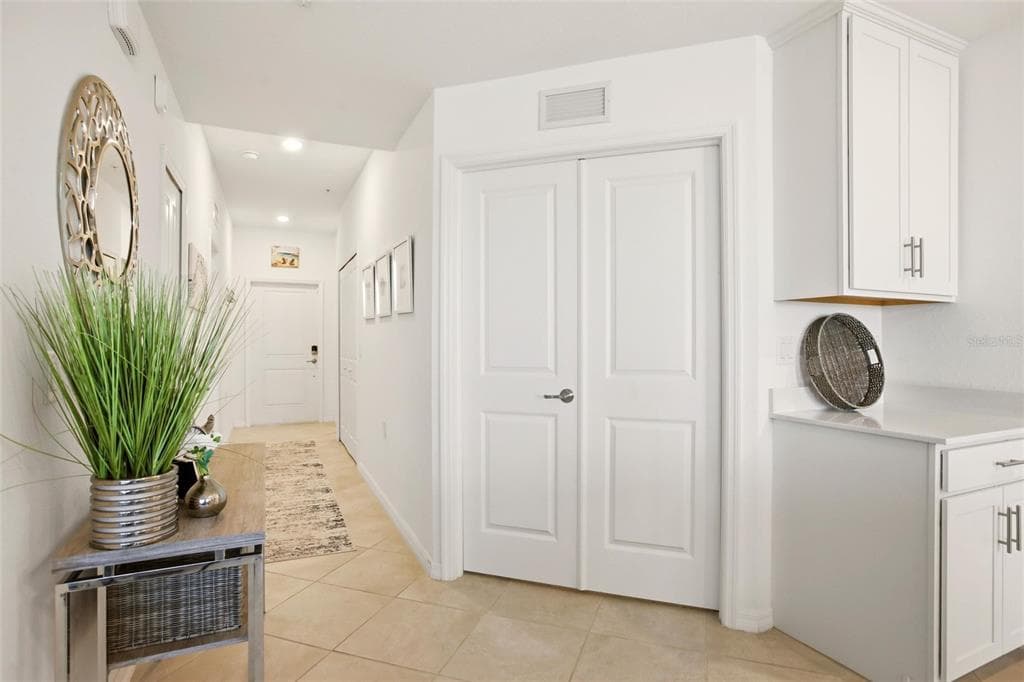 14214 HERITAGE LANDING BOULEVARD 816 photo 12