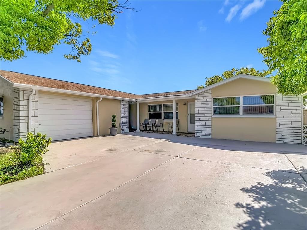 4237 HEADSAIL DRIVE 1