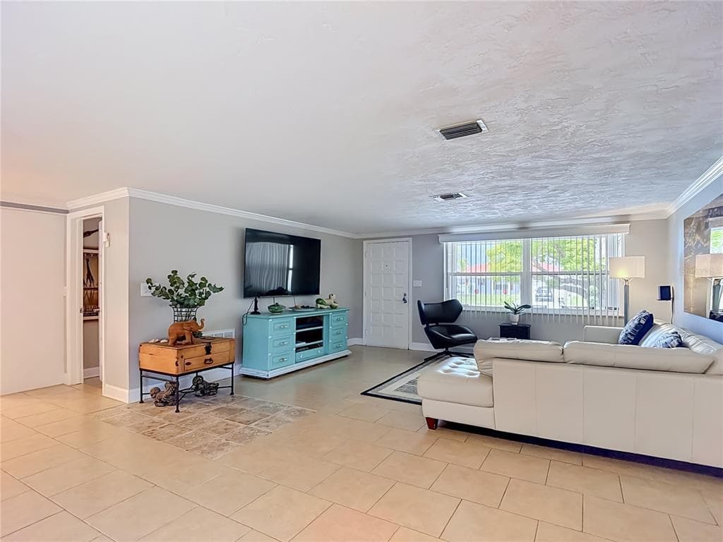 4237 HEADSAIL DRIVE photo 9