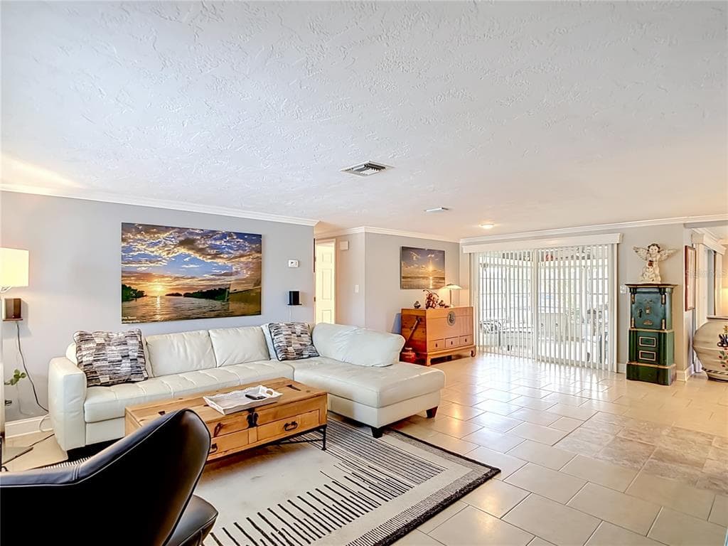 4237 HEADSAIL DRIVE 4