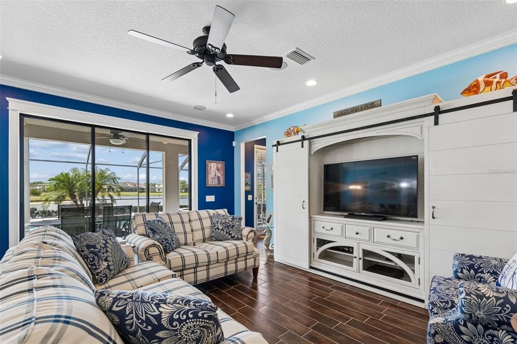 13218 BATTEN LANE photo 16