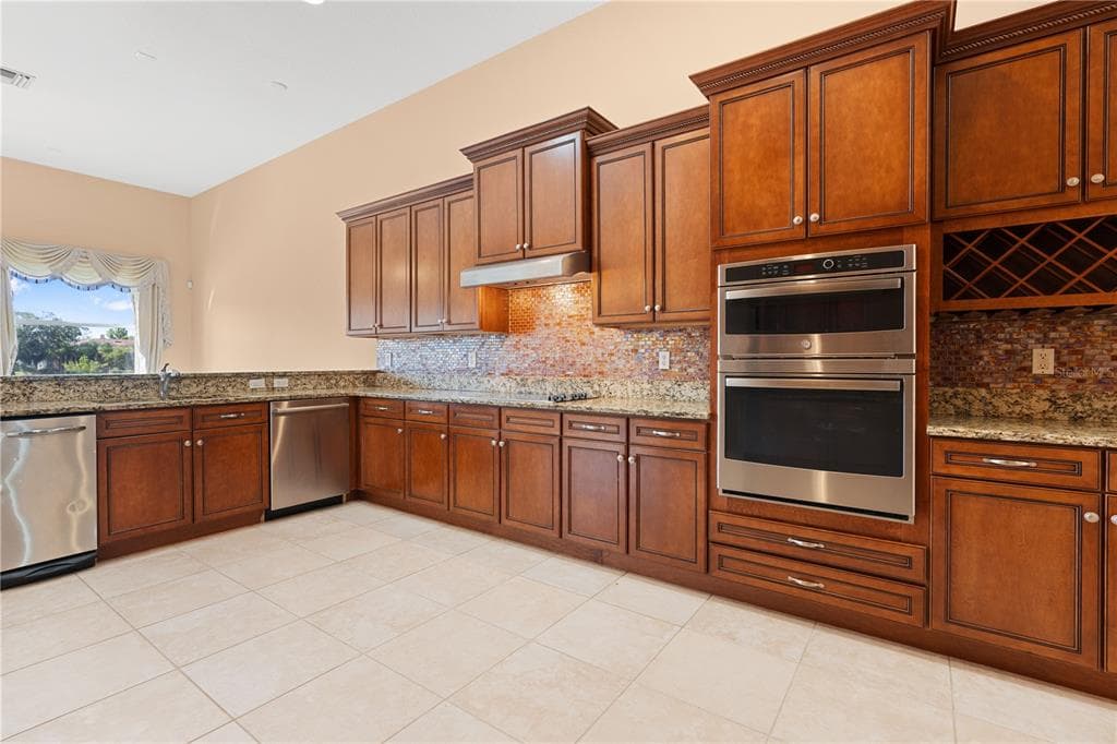 10603 CAYMAN ISLE COURT photo 19