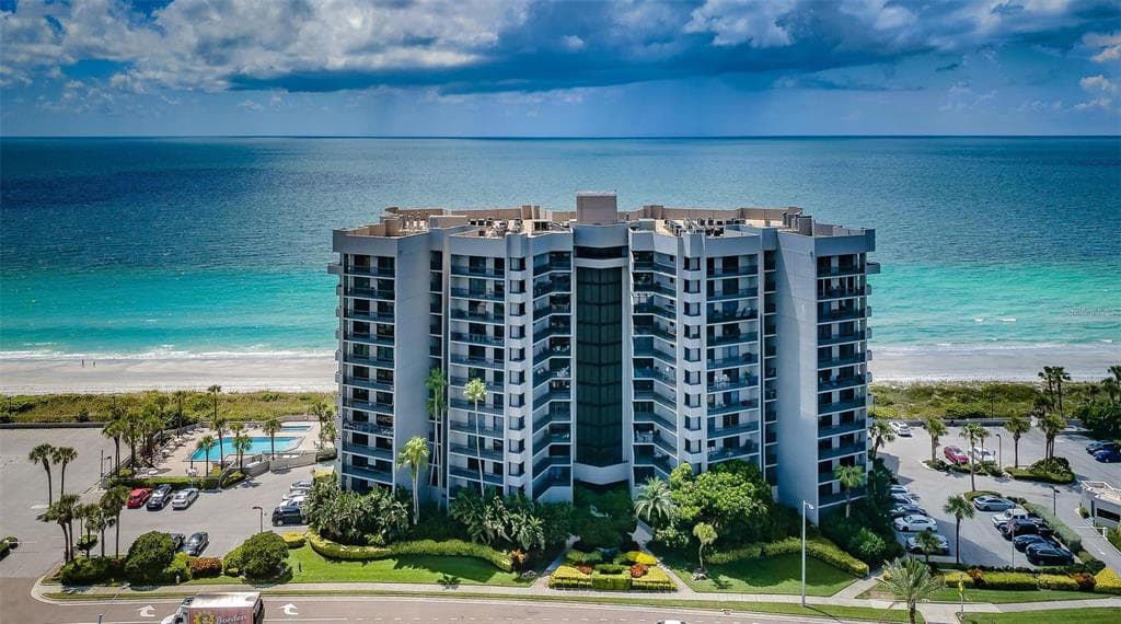 1660 GULF BOULEVARD 208 photo 6