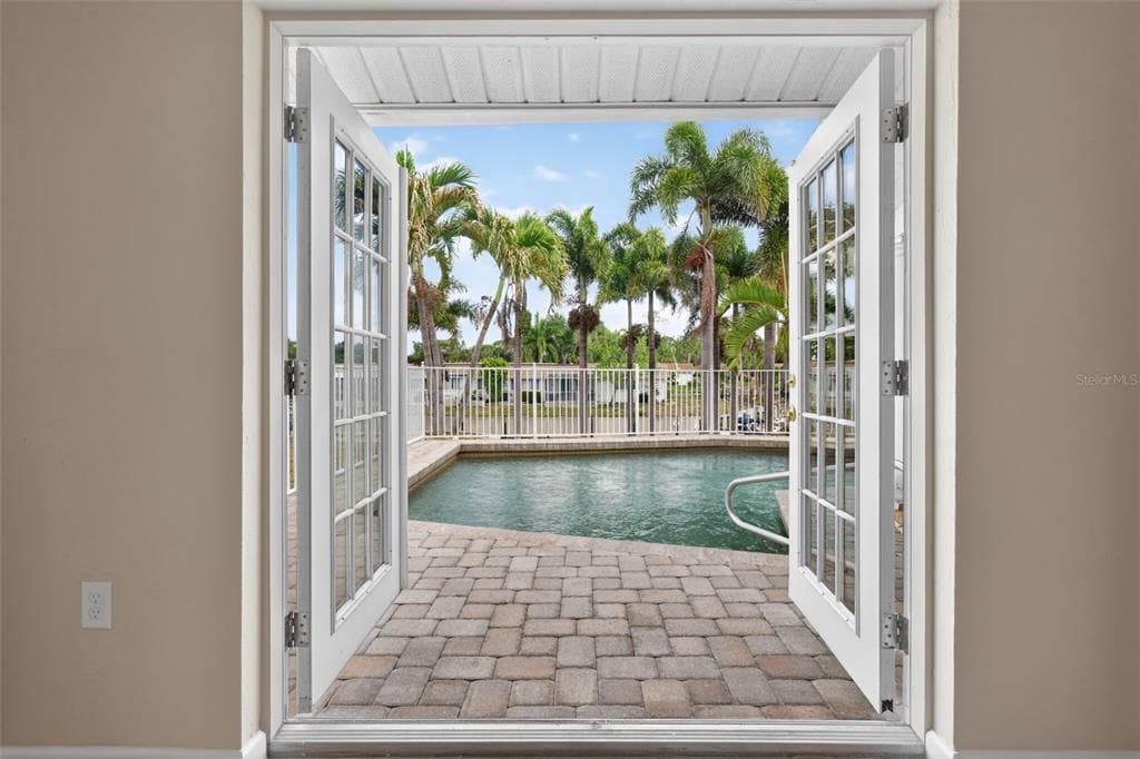2555 CONSTITUTION BOULEVARD photo 12