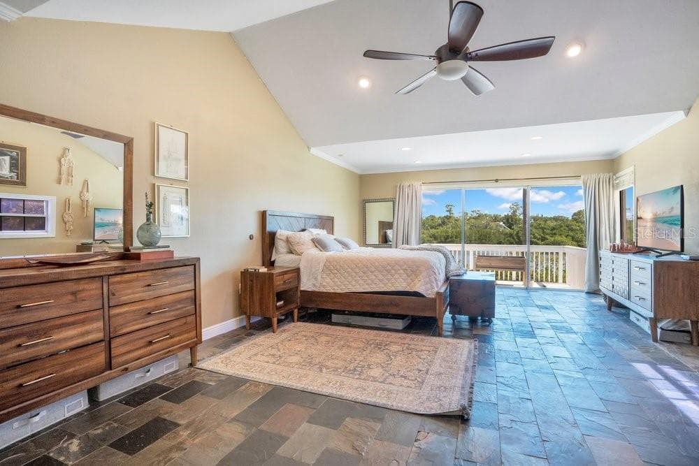 3858 SHORE BOULEVARD photo 24