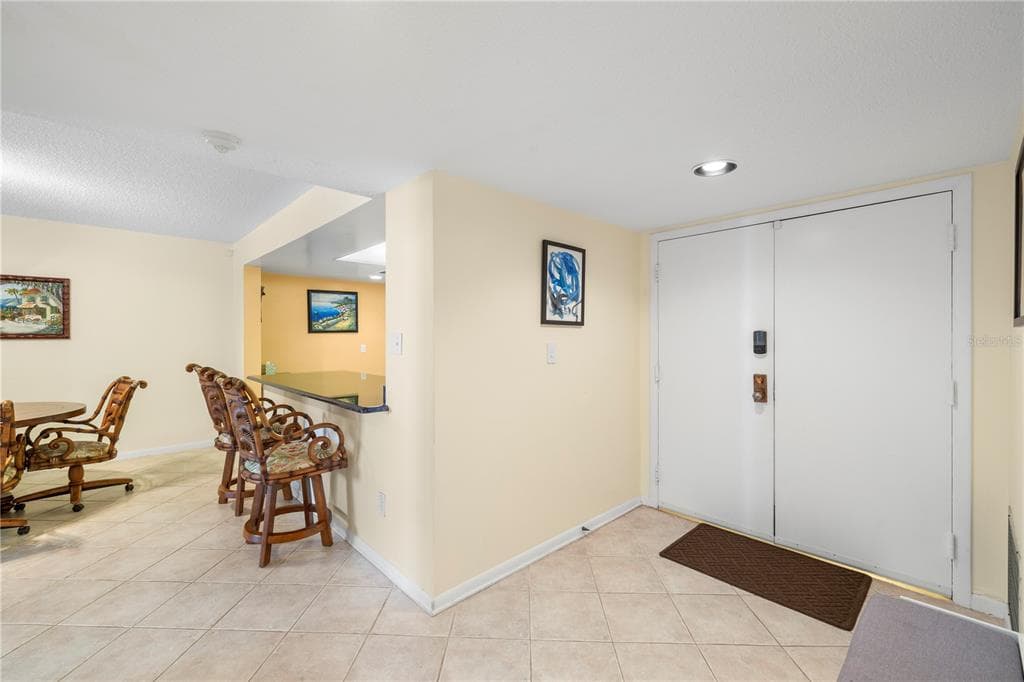 1460 GULF BOULEVARD 412 photo 13