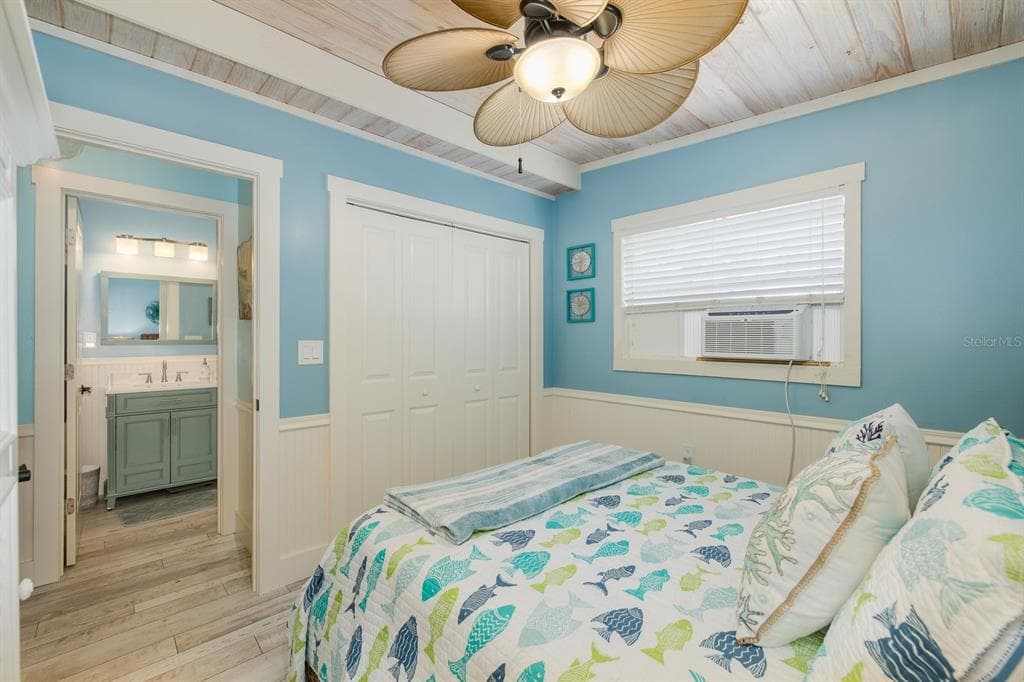 5473 DARLENE STREET photo 11