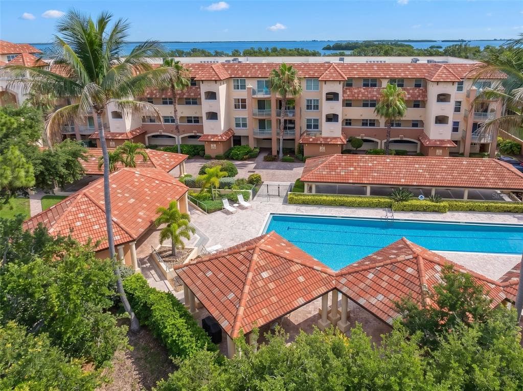 1695 PINELLAS BAYWAY S #D1 1