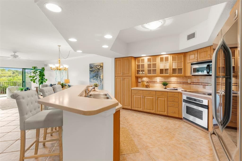 1695 PINELLAS BAYWAY S D1 photo 10