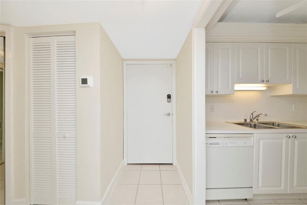 5855 MIDNIGHT PASS ROAD 514 photo 22