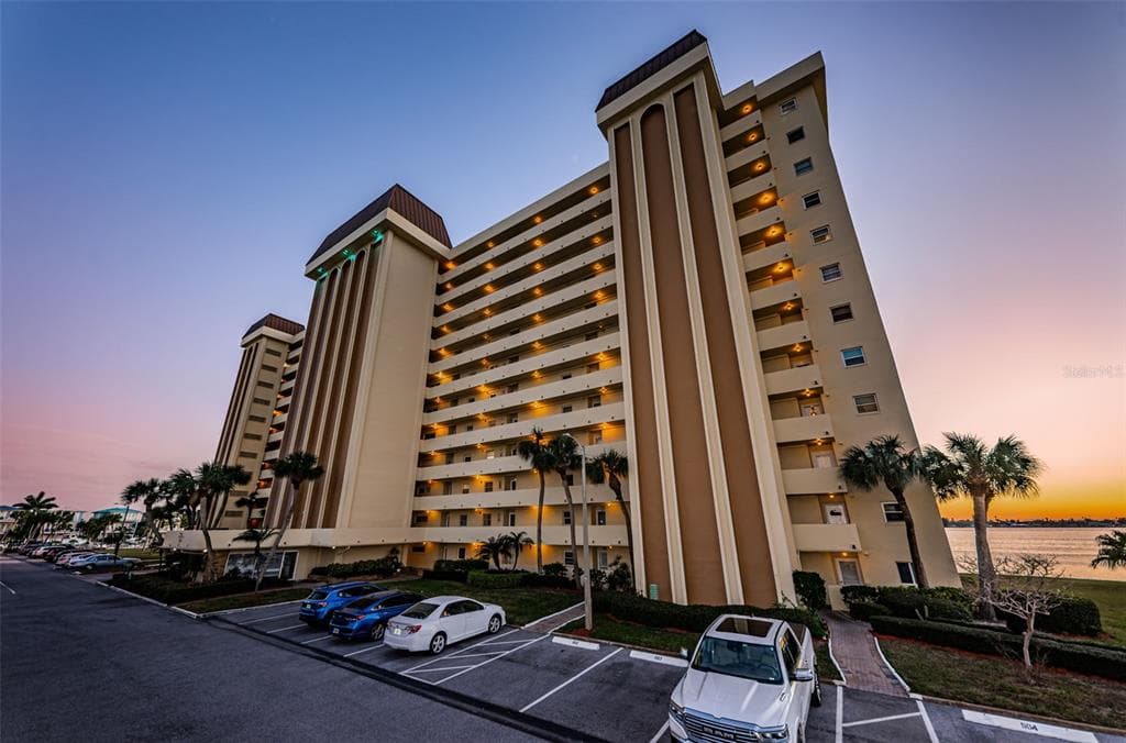 4525 COVE CIRCLE #1207 1