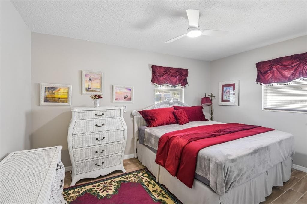 8212 HAYWARD LANE photo 17
