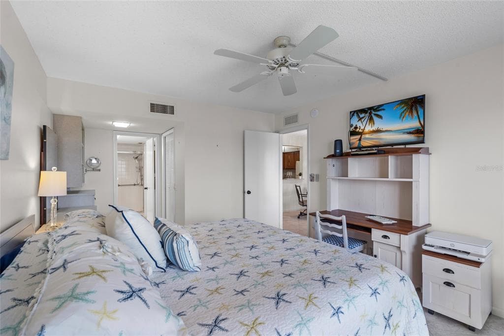 4900 BRITTANY DRIVE S 808 photo 14
