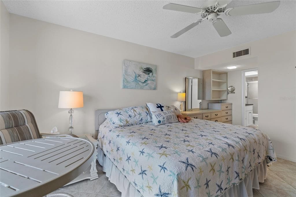 4900 BRITTANY DRIVE S 808 photo 15